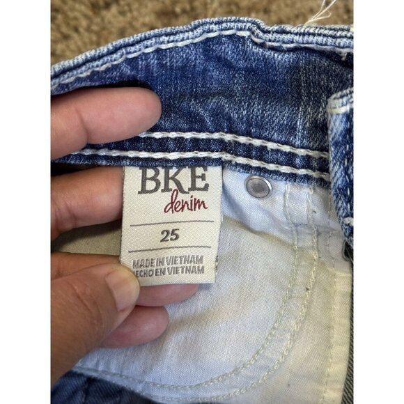 BKE Sabrina Denim Shorts Low Rise Embroidered Pocket Light Wash Y2k 90s Sz 25 - Picture 5 of 10